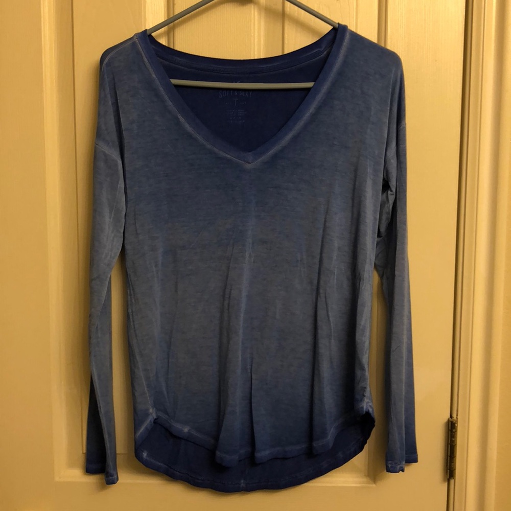 Long sleeve blue T-shirt